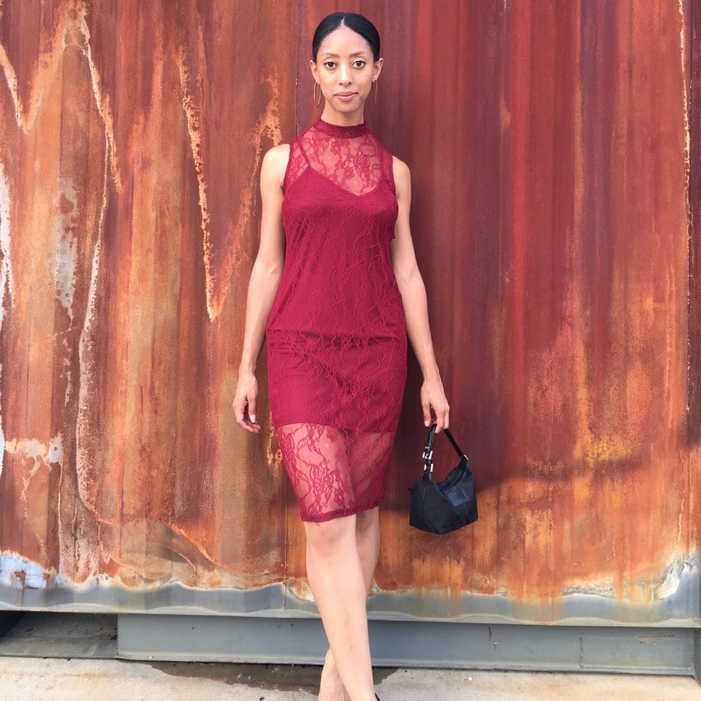Burgundy lace midi dress with built in slip z sz small